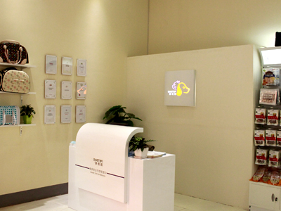 1450421001229107.jpg 样板店店内-1.jpg